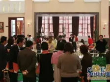 独栋别墅,城区繁华地段,靠山安静,全新毛坯。