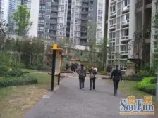 东海星洲精装4房采光好家具家电齐全.环境优美拎包可住