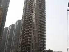 江景毛坯四房,难得的一套价格便宜的好房。