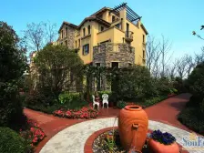 电梯洋房,绿化达70% , 满五税费少, 电梯直通带阳台