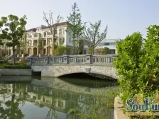 御湖熙岸双拼东边户南入口 L型花园 临河中间位置