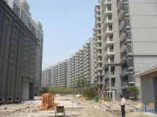 近14号地铁+ 一楼带院子+配套齐全