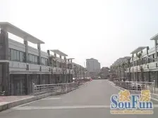 小区中间位置 联排别墅 带花园车库 看房随时,满五年