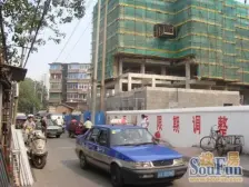 佘山路旁精装3房带车位户型方正太阳好