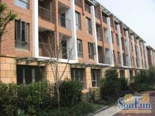 电梯房,顶层复式,通风视野俱佳,前后楼距超宽,送露台