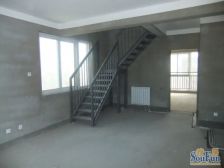 天山绿洲三区A区 精装修 客厅朝阳带阳台 采光好 急售