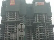 鸳鸯 融科海阔天空二期四房220万