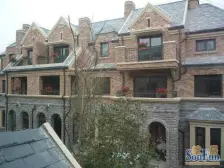 顶楼复式 使用面积达120平 低总价入住别墅小区