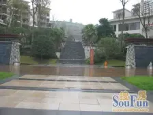 万山国际大社区 三房双卫 出行方便