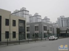 顶楼带阁楼随时看房产权清晰新上房源