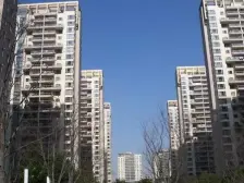 品质社区安静沿河保养佳楼层好,诚意出售,看房方便