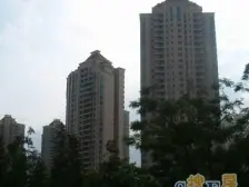 此房满五年V一中间楼层,正南正北,小区景观一览无余