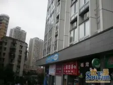 一室一厅+正朝南+看江看十八梯+夜景漂亮