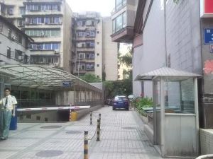 锦江新园4室1厅西北