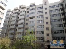 大润发正规两室,中间楼层,产权清晰,随时过户。