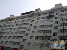 万达旁边 户型方正 布局合理 光线充足