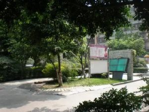 南岸一家5室2厅东南