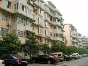 东方桂苑1室0厅东南