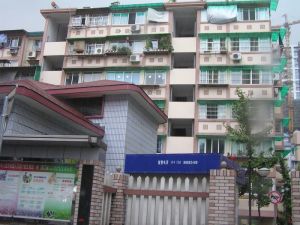 京杭运河边湖墅南路次顶楼精装小两房南北通诚心卖