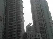 店长亲荐渝中江景大平层4+1户型小区门口就是地铁!