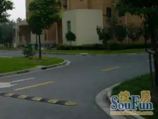 电梯三房,小区安静位置,出行方便,采光无遮挡,诚售