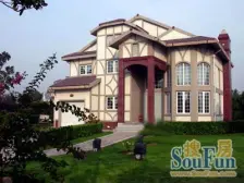 三期中心位置,花园600平,欧式风装修,必看房源