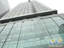 此房户型方正 楼层好 客厅卧室都带阳台 主卧很大