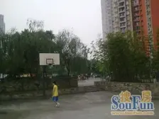 动物园精装一室一厅出售 住家安静