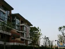 外环外前滩南8号线芦恒路地铁口联排别墅有花园地下室