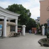 双天井一楼大院子地热中央空调三房靠地铁!不含家电