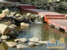 大户型叠拼,三层+阁楼 很大面积 中间位置 随时看