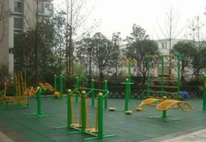 红牌楼广场2室1厅西南