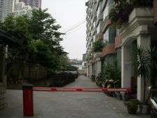 东南里公寓 4室1厅 南 北