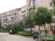 一楼带小院儿,前排无遮挡。近地铁,近公园~美丽家园