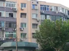 新上低总价,皇金楼层一房,下楼即小区钟心花园