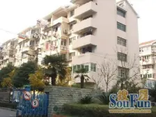 小区中间位置,好楼层 ,户型方正