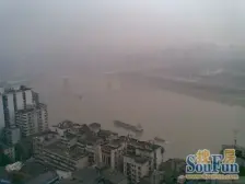 解放碑步行街楼上高楼层采光好出入方便