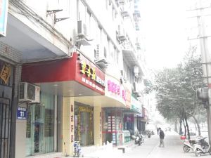 万福花园4室2厅东北