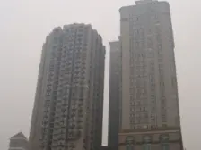 万吉广场 5室1厅 南 北