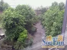 小什字小商品楼上 大两房户型方正 双轻轨 出行方便