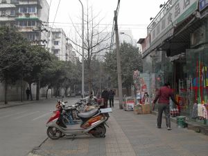 劲草园2室1厅西