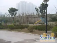 户型方正,浪费面积小,装修保养好,楼层好,住家安静