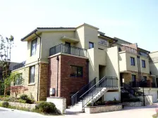 双拼东边套 位置安静 房型好 花园大 诚意出售