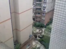 金色港湾正规一室一厅 住家装修拎包入住 看房方便