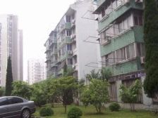 近西大街和嘉里巷+精装三房带阁楼+带长租车位