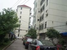 三佳中间楼层,满五年,空关有钥匙,前后无遮挡,采光好