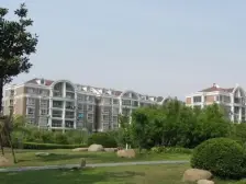 电梯已装好,13号线400米,业主诚意出售,看房方便