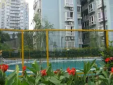 此房满五唯一大两房,出小区门口就是轻轨站,公交站