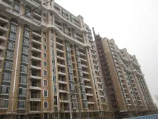 一梯两户,南北通透,带飘窗,交通便利,小区中心位置,居家装修,诚意出售,价格好谈