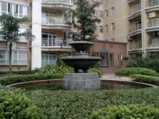 此房满两年,精装修,双阳台户型方正,